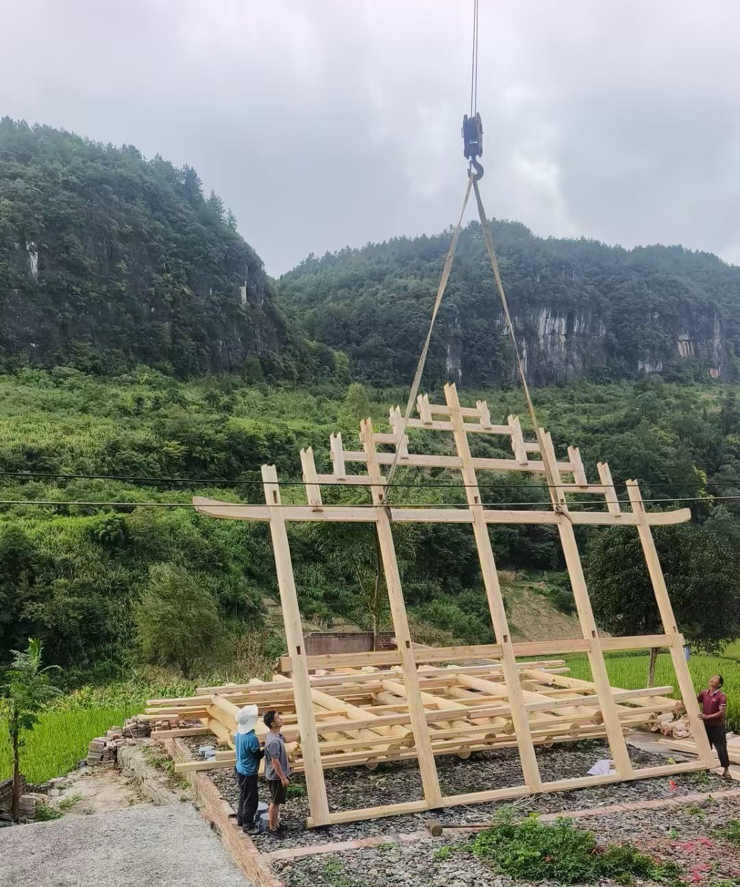 郑州市汽车吊出租公司怎么保证发动机散热问题