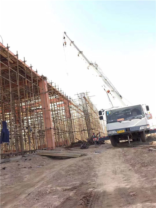 郑州市25 吨、50 吨吊车怎么选？多大重量 / 半径适合对应车型？